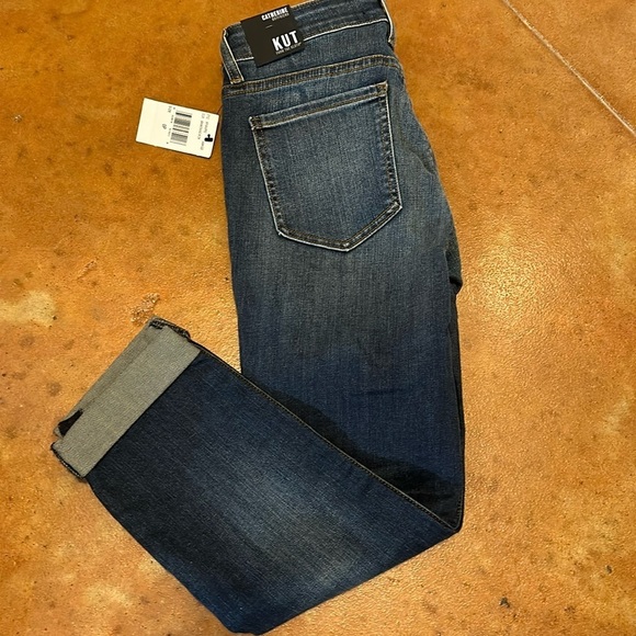 Kut from the Kloth Denim - NWT Kut From the Kloth Jean. Size 0. Waist flat 14.5”. Rise 9”.
